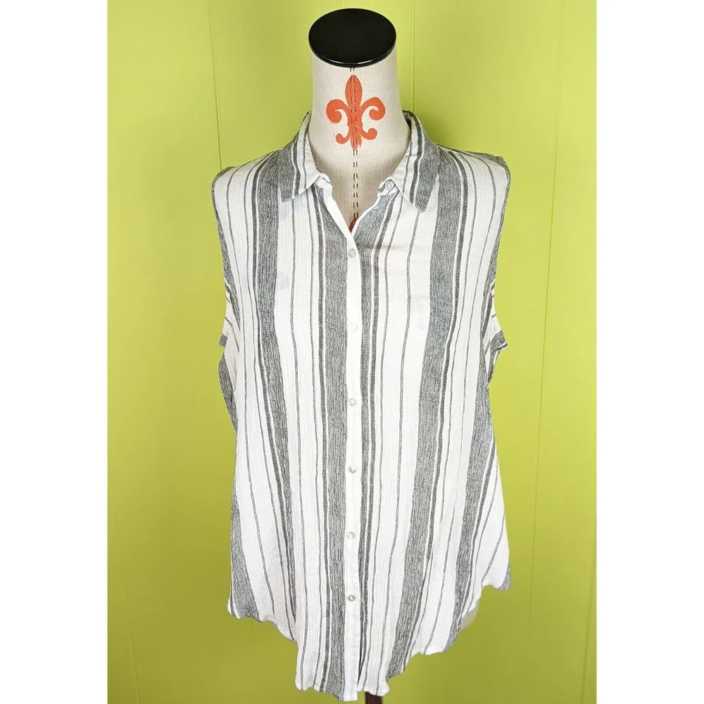 Westport 1962 Womens Sleeveless Button Up Blouse White Gray Striped Rayon EUC - Picture 2 of 9